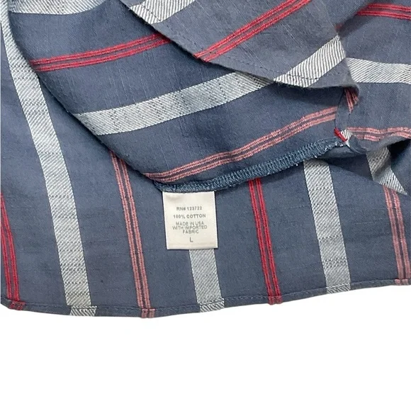 Xirena Chesney Roll Sleeve Button Down Shirt Size Large Blue Stripped 100%Cotton - Picture 8 of 8